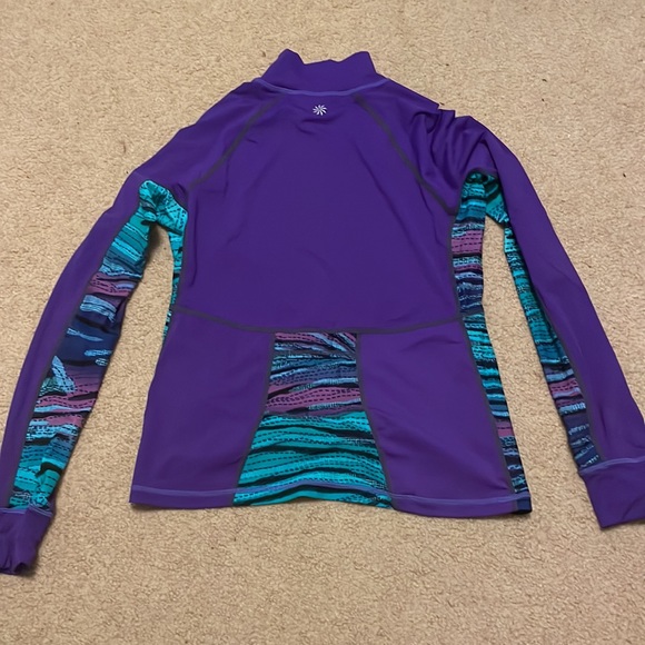 Athleta long sleeve rash guard - Picture 2 of 3